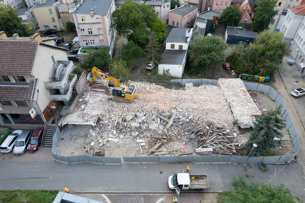 6 (1)_Easy-Resize.com